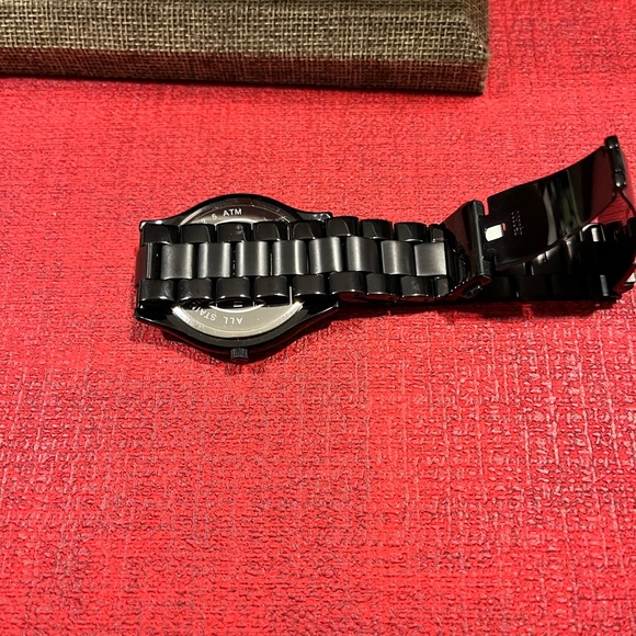 MICHAEL KORS LOVED AUTHENTIC BLACK & GOLD STAINLESS STEEL SLIM DESIGN WATCH - Picture 15 of 16